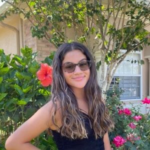 Meet your Posher, Eleni